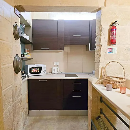 アパート Traditional Maltese 2-bedroom With Private Hot Tub - Steps Away From Valletta