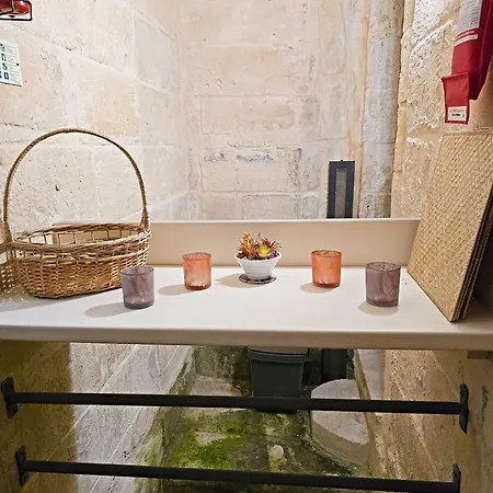Apartment Traditional Maltese 2-bedroom With Private Hot Tub - Steps Away From Valletta Floriana