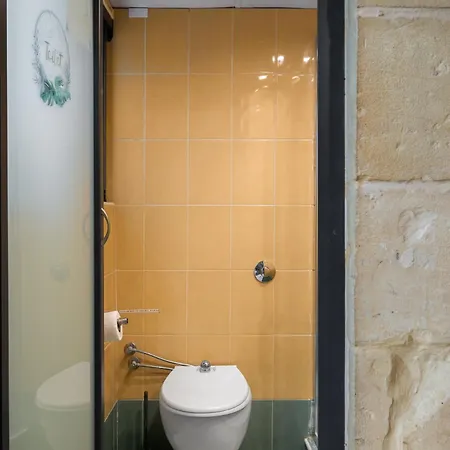 Traditional Maltese 2-bedroom With Private Hot Tub - Steps Away From Valletta * 일 푸리아나