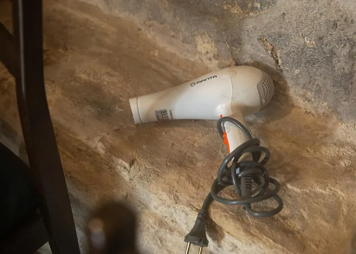 Traditional Maltese 2-bedroom With Private Hot Tub - Steps Away From Valletta Appartement *